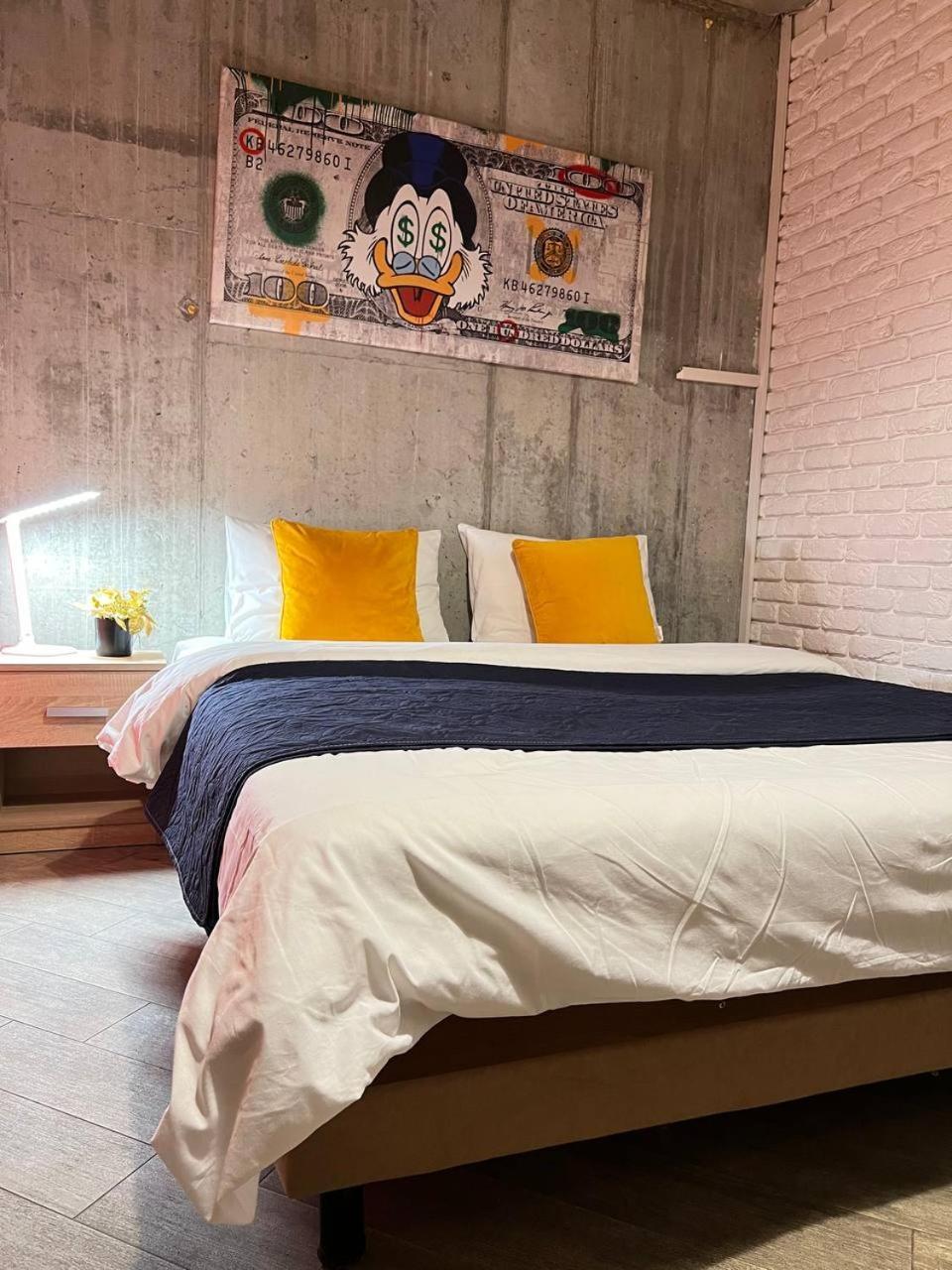 Moonlight Hostel Lviv Eksteriør billede