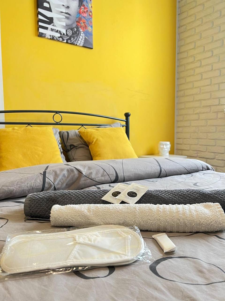 Moonlight Hostel Lviv Eksteriør billede